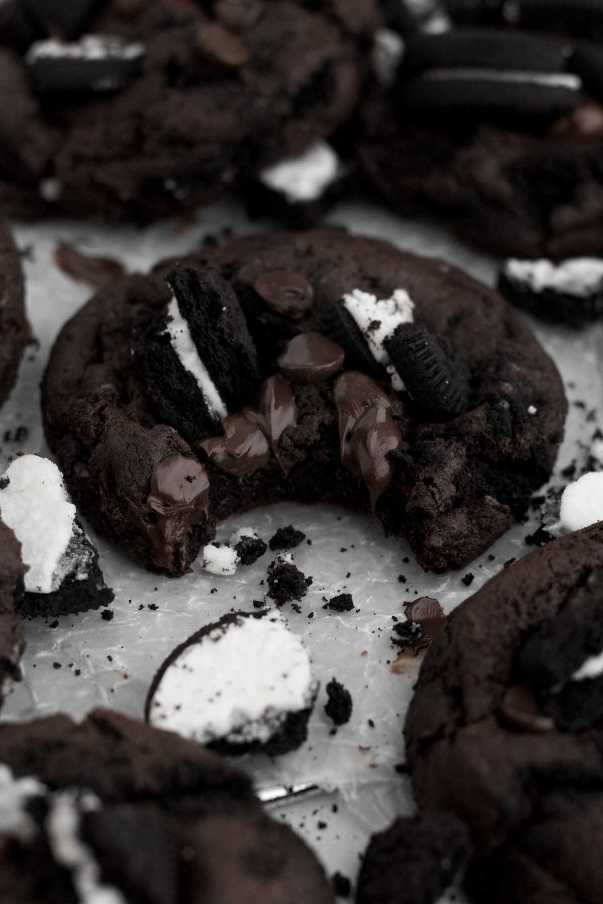 Gluten free, nut free and egg free Chocolate Cookies and Cream Cookie.